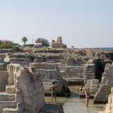 ...piscine naturali formatesi grazie all�antica attivit� di estrazione del tufo che un tempo aveva luogo in questa zona
